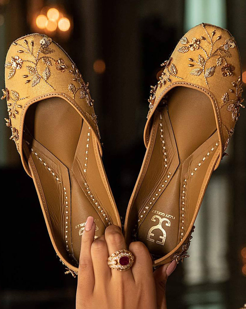 Sun Kissed Glow : Juttis