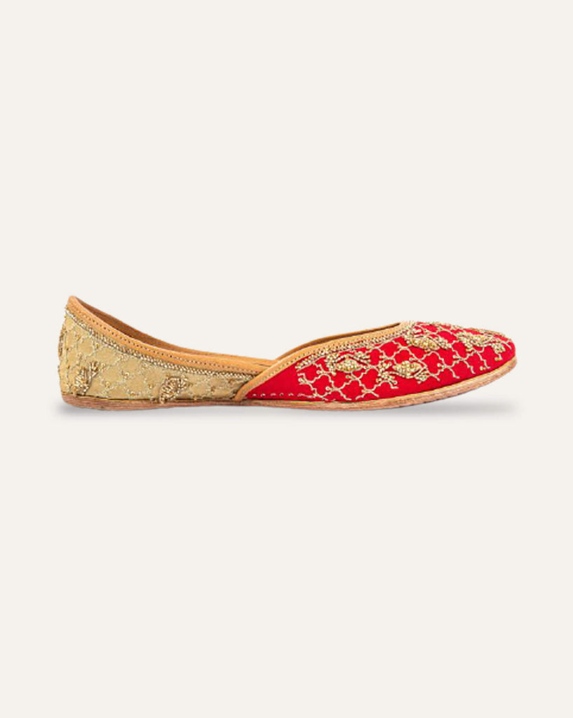 Lady in Red : Juttis