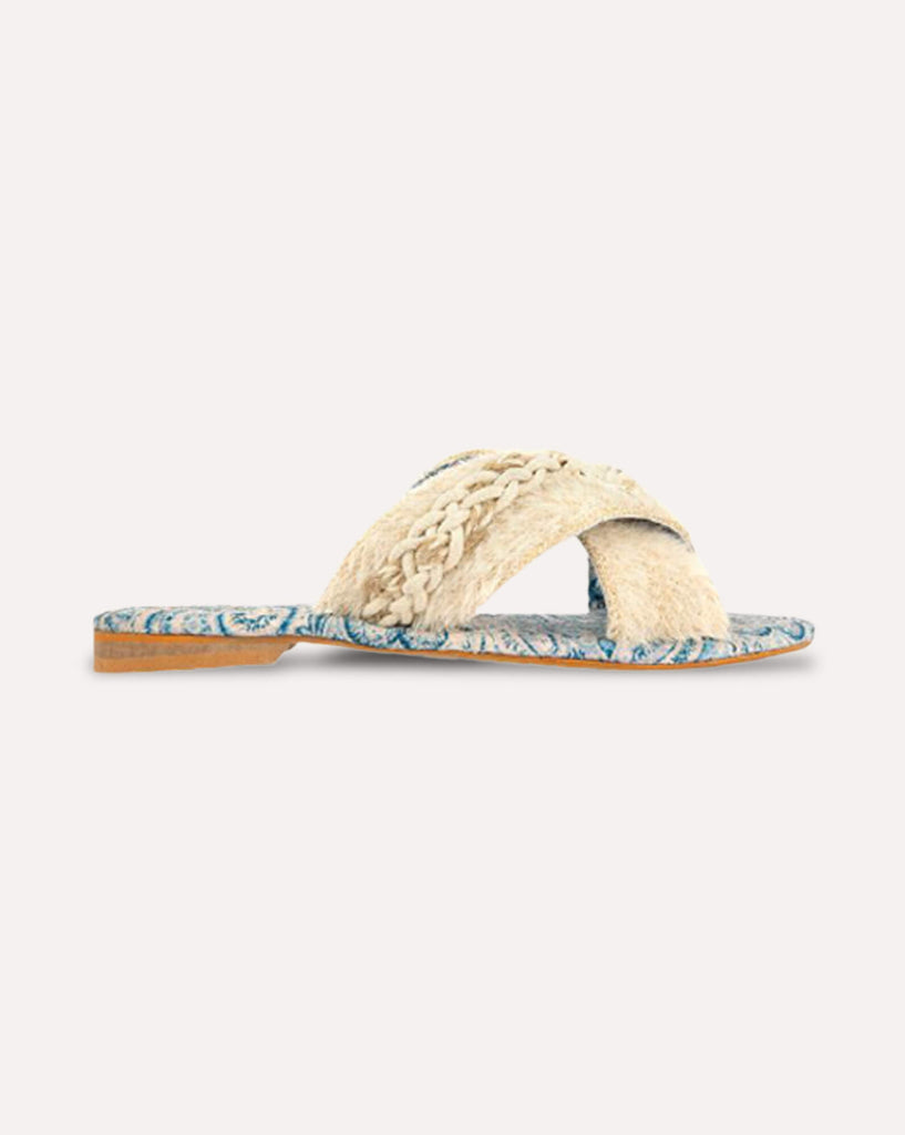 Alaska : Criss Cross Slides - Vegan