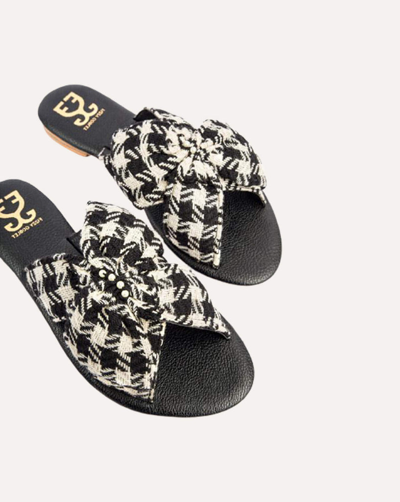 Checking In : Criss Cross Slides - Limited Edition