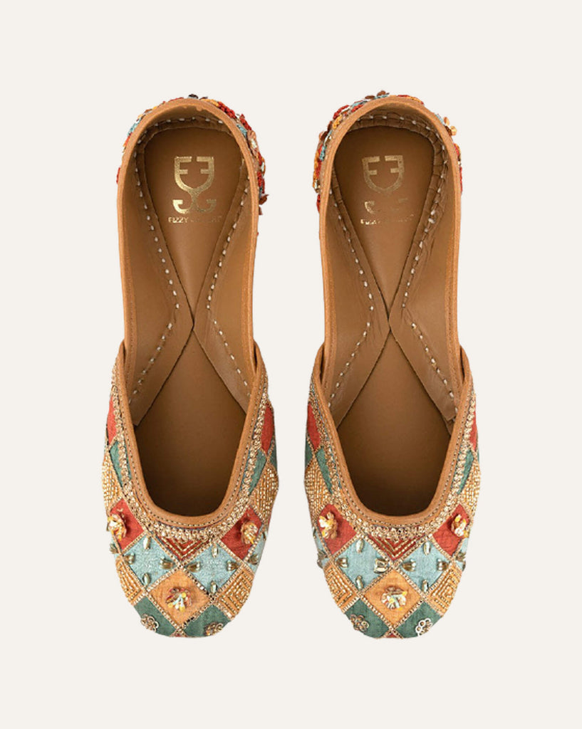 Patch made in heaven : Juttis