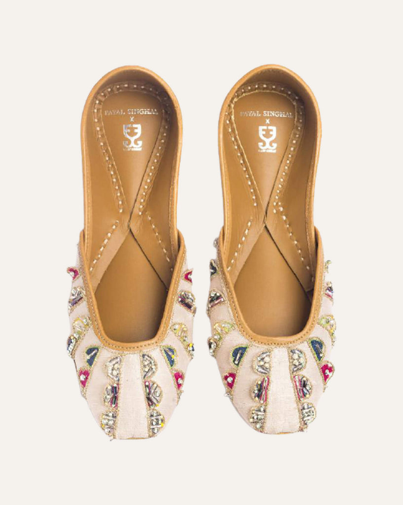 Date Night : Juttis - Payal Singhal X Fizzy Goblet