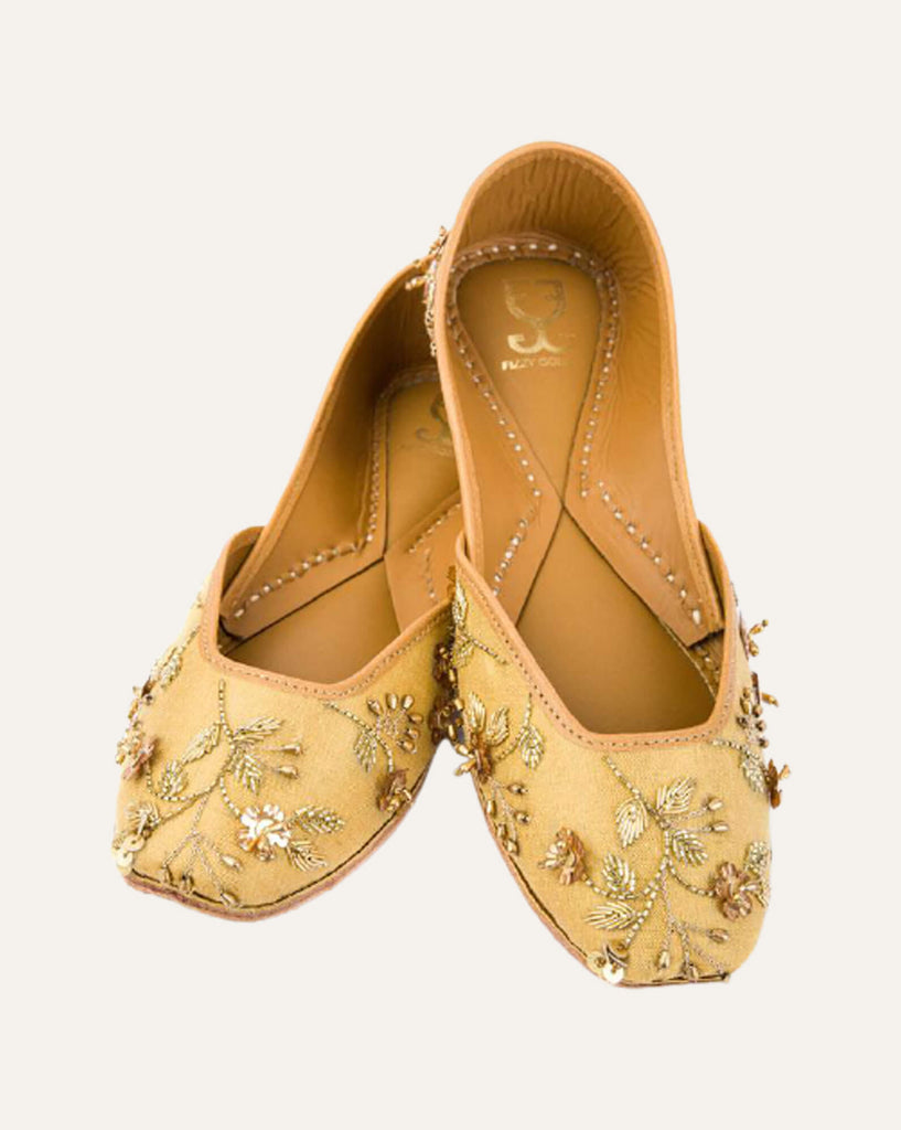 Sun Kissed Glow : Juttis