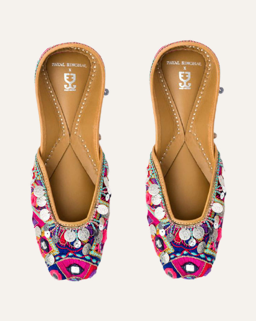 Bohemian Romance : Juttis - Payal Singhal X Fizzy Goblet