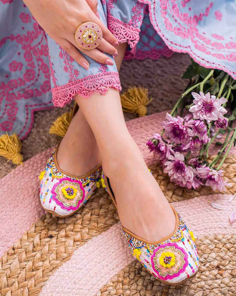 Hula Loops : Juttis