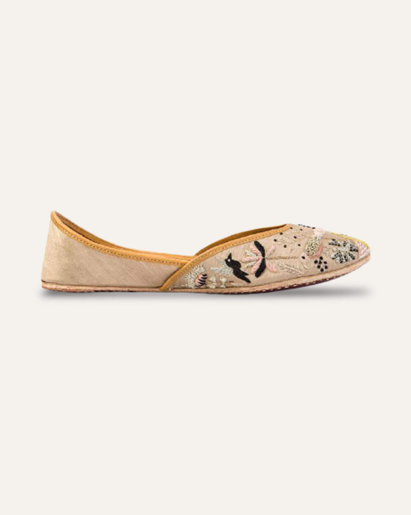 Oasis : Juttis - Payal Singhal X Fizzy Goblet