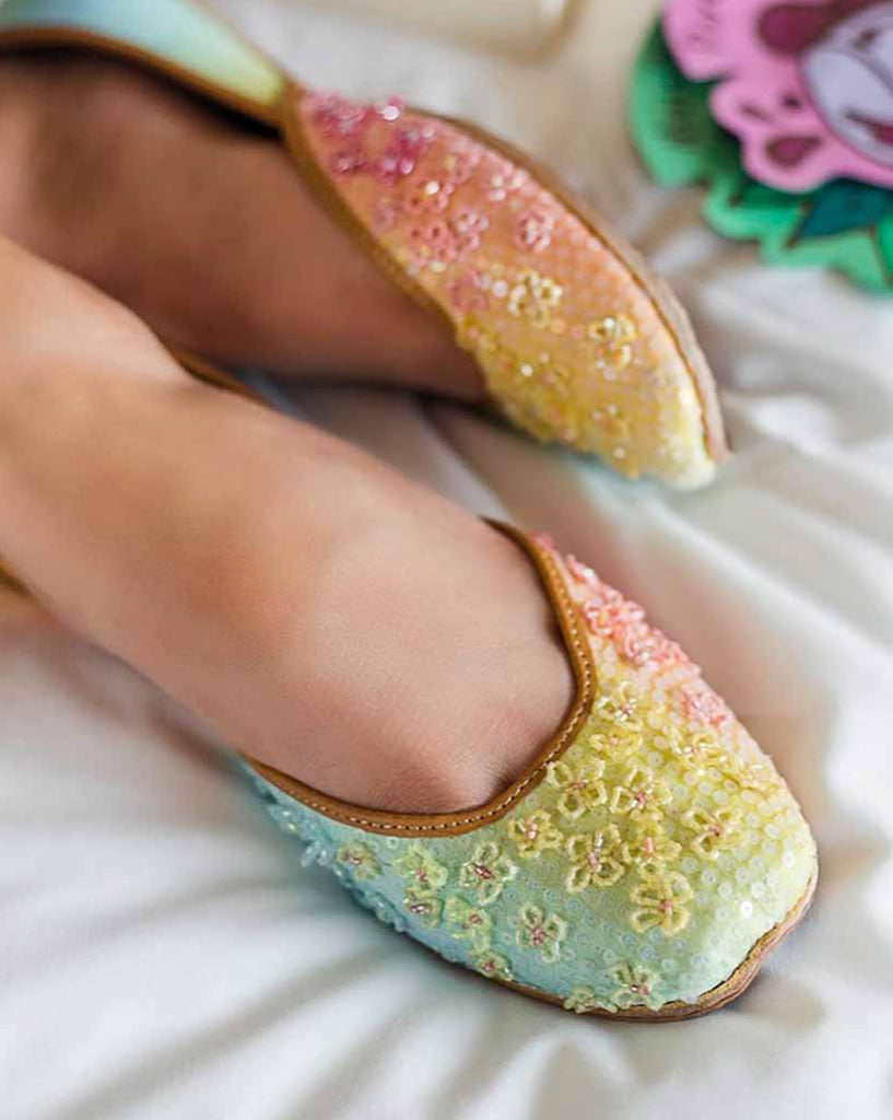 Social Butterflies - Juttis