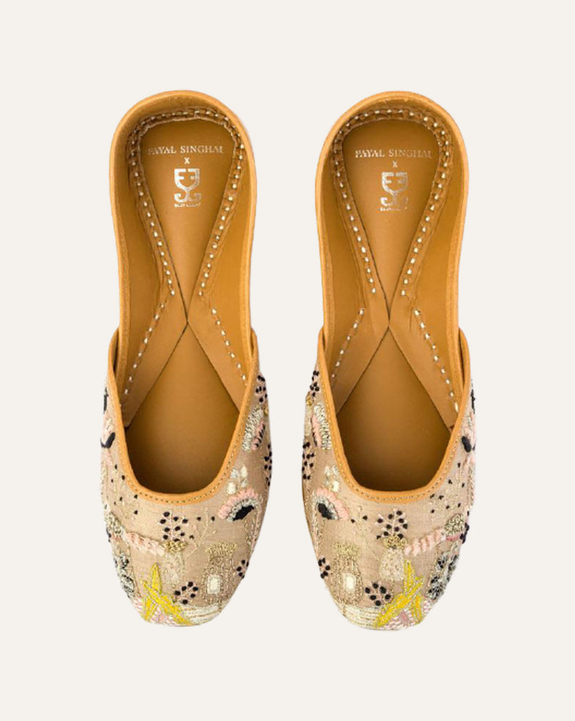 Oasis : Juttis - Payal Singhal X Fizzy Goblet