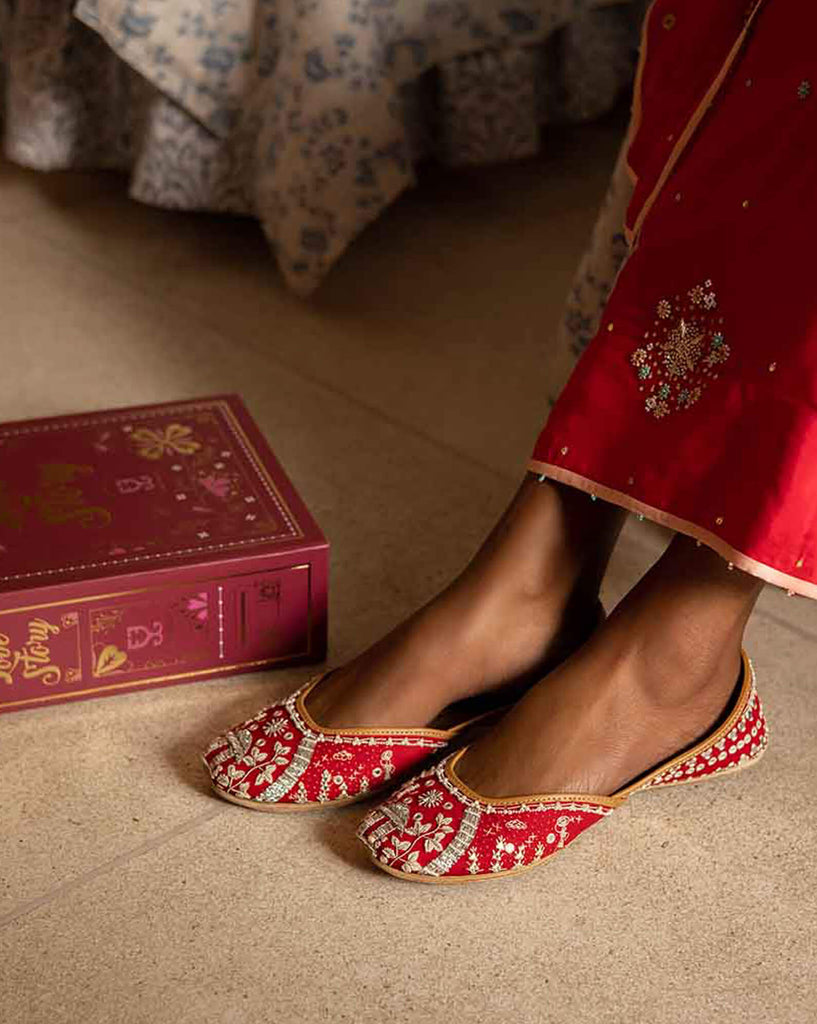 Feels Like Home : Juttis